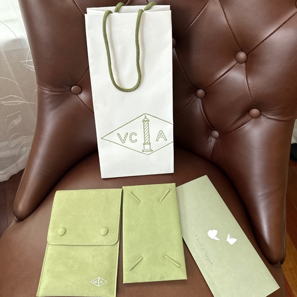 Van Cleef & Arpels Necklace Travel Pouch, Bag, and Envelope Set - Picture 1 of 1